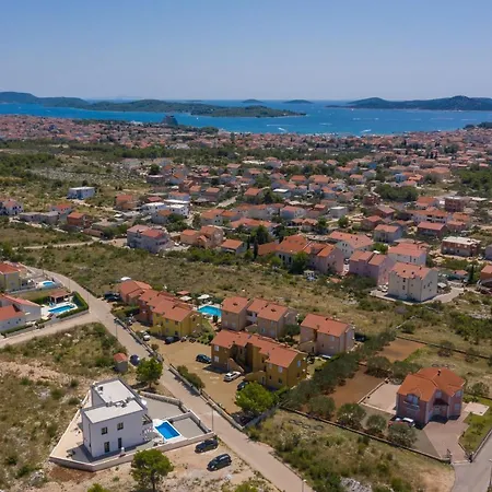 Villa With Two Pools Vodice