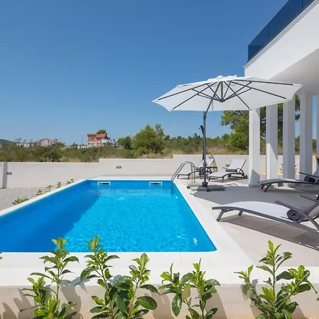 Villa With Two Pools Vodice